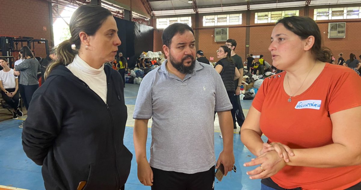Fernanda Melchionna propõe isenção de taxas de água e luz e emendas parlamentares para auxílio dos atingidos pelas enchentes no RS