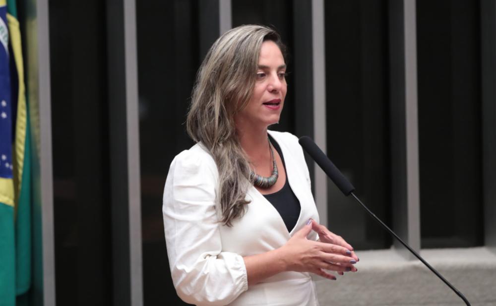 Fernanda Melchionna propõe dois projetos para frear o aumentos dos preços dos combustíveis